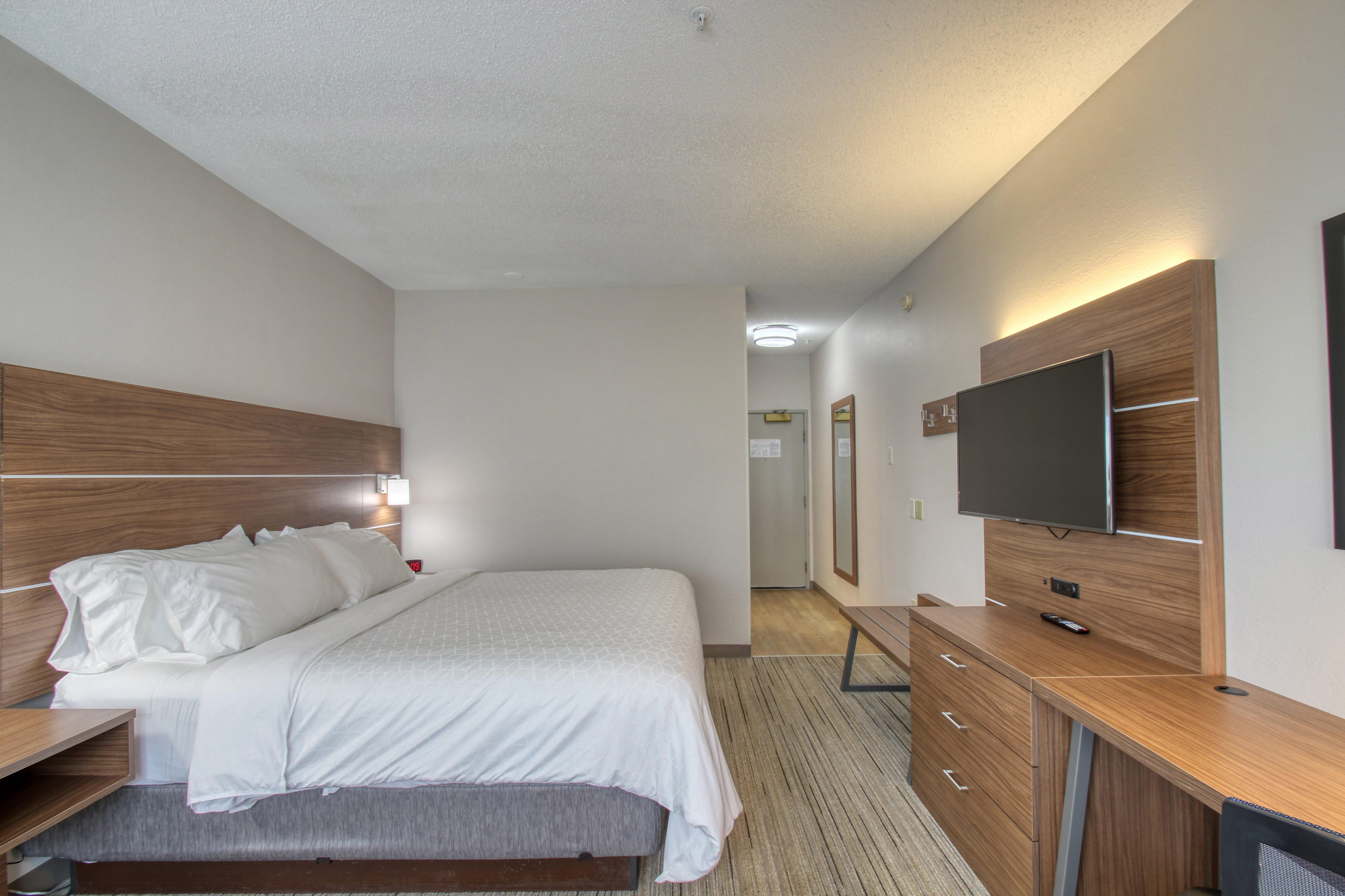 Holiday Inn Express Hotel & Suites Oshkosh - State Route 41 By Ihg Eksteriør billede