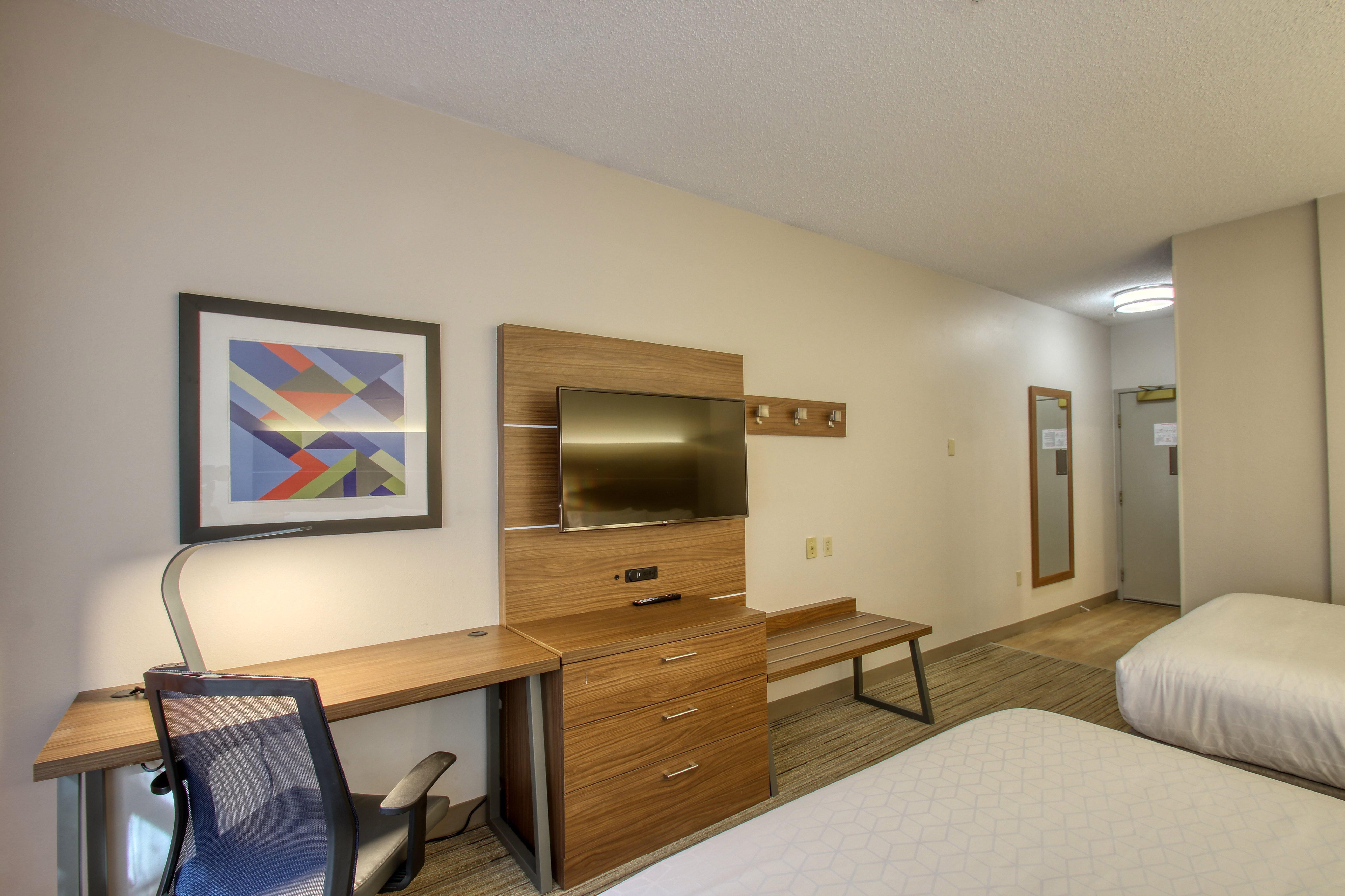 Holiday Inn Express Hotel & Suites Oshkosh - State Route 41 By Ihg Eksteriør billede