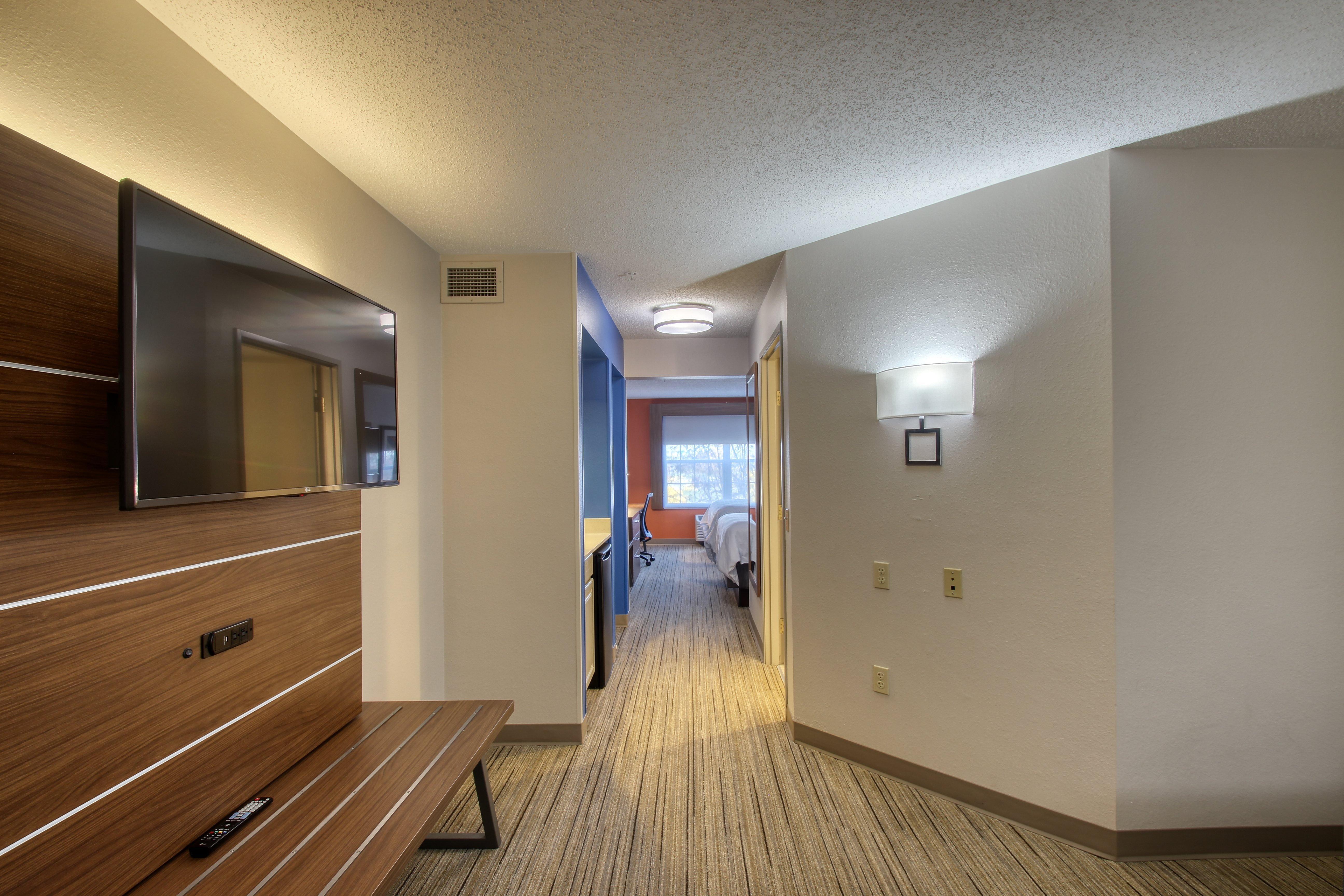 Holiday Inn Express Hotel & Suites Oshkosh - State Route 41 By Ihg Eksteriør billede
