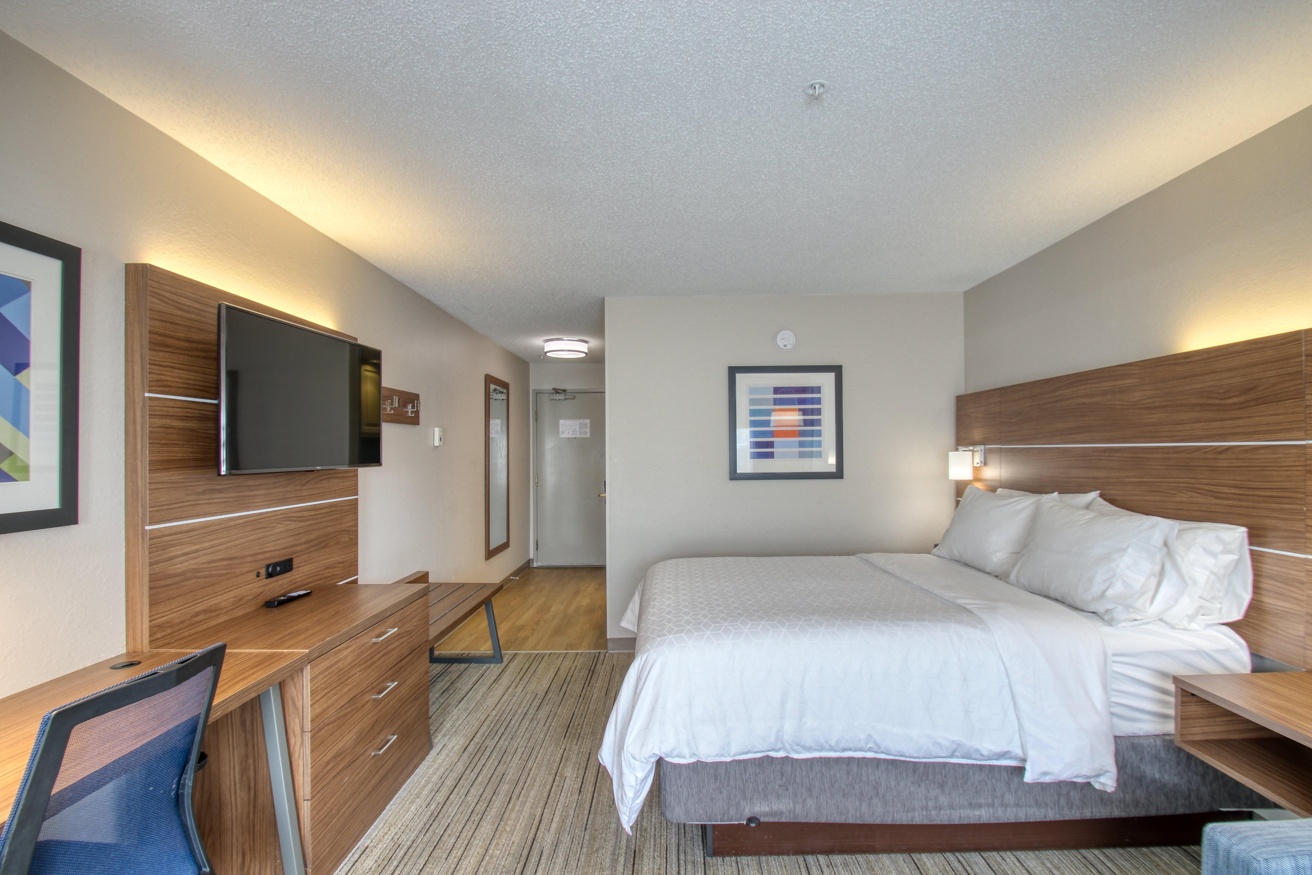 Holiday Inn Express Hotel & Suites Oshkosh - State Route 41 By Ihg Eksteriør billede