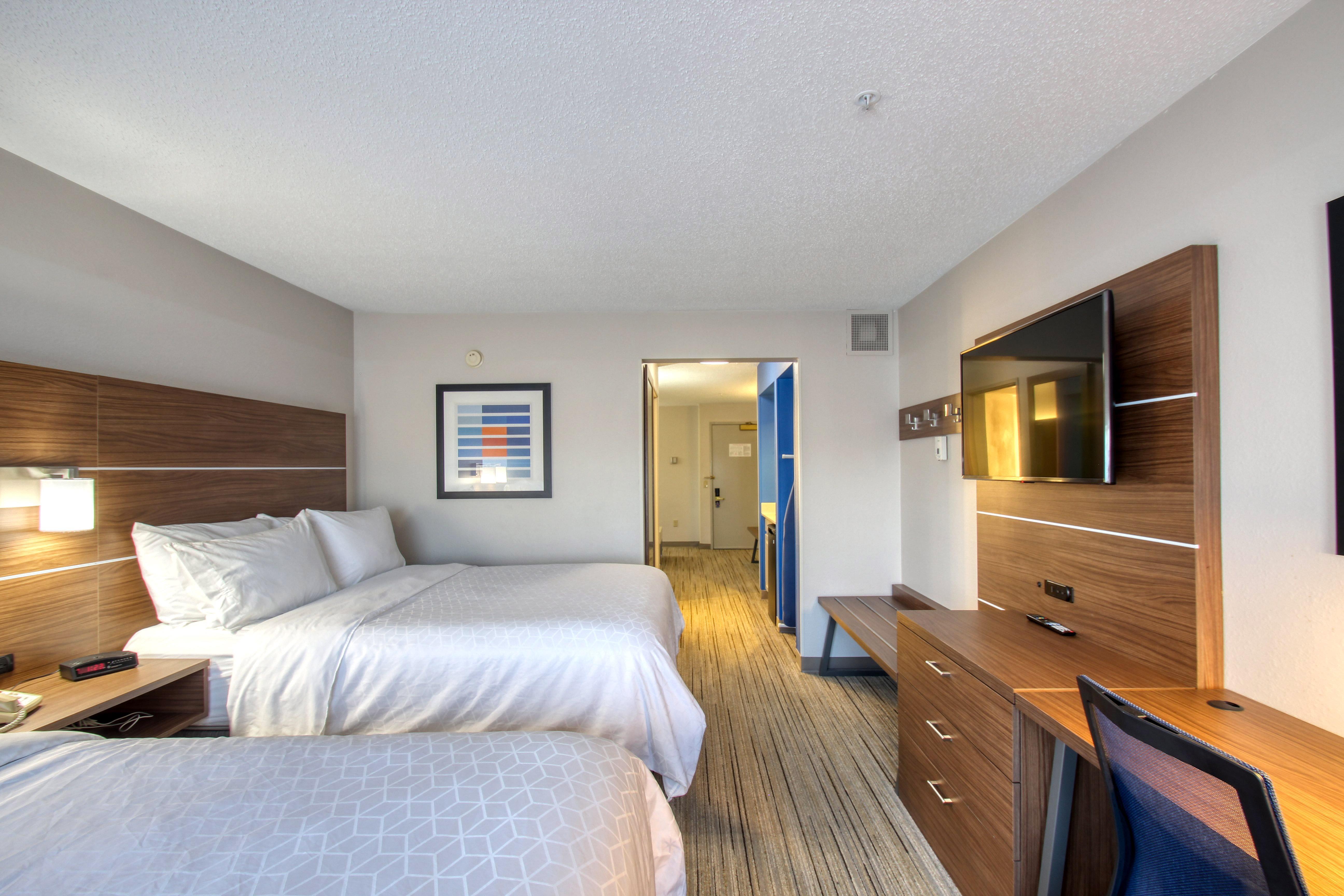 Holiday Inn Express Hotel & Suites Oshkosh - State Route 41 By Ihg Eksteriør billede